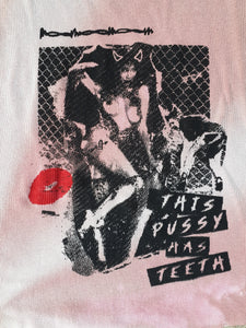 Handprinted ' This pussy has teeth' Pink Singlet