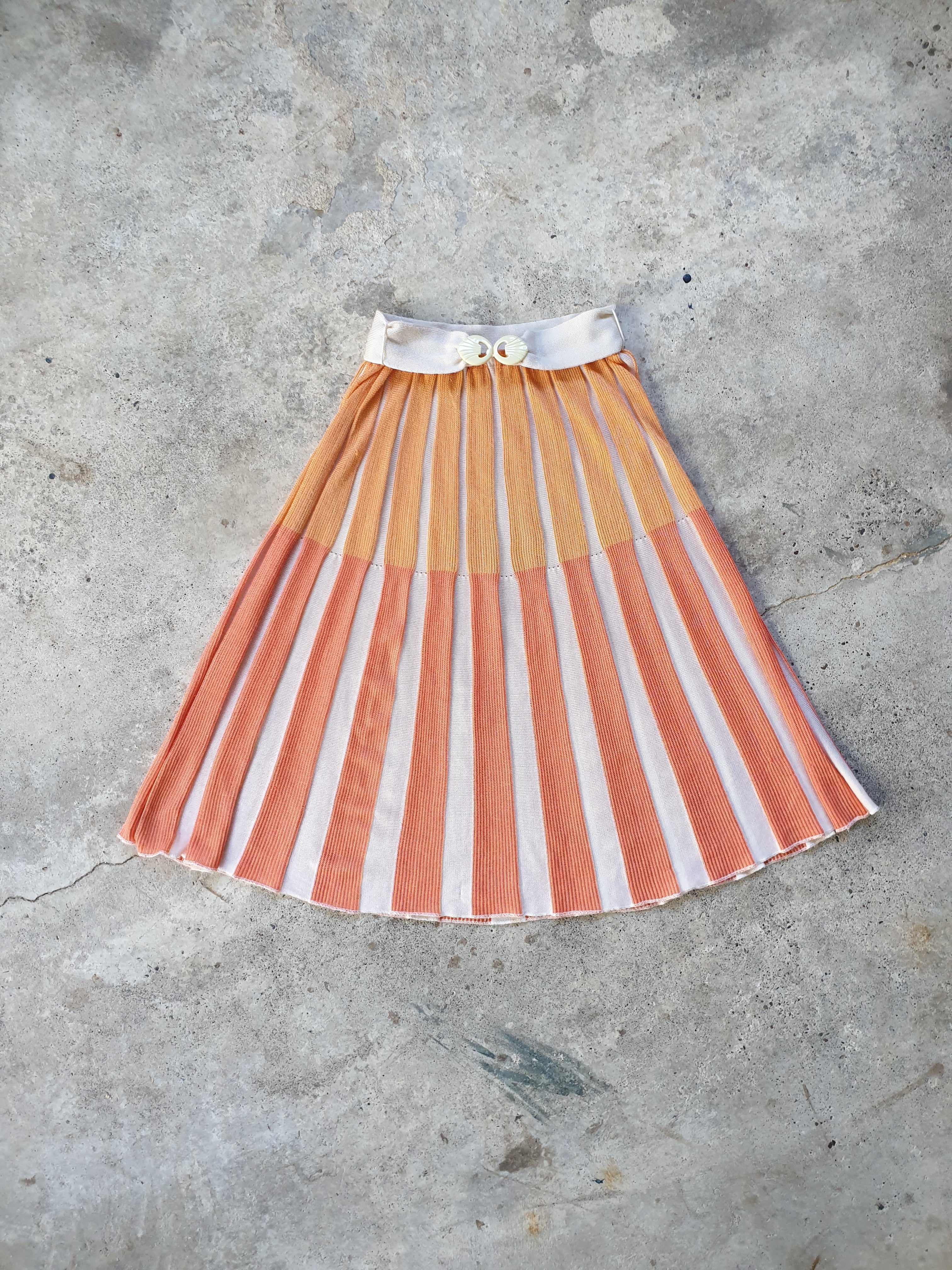 Vintage Ribbed Knit Shell Skirt