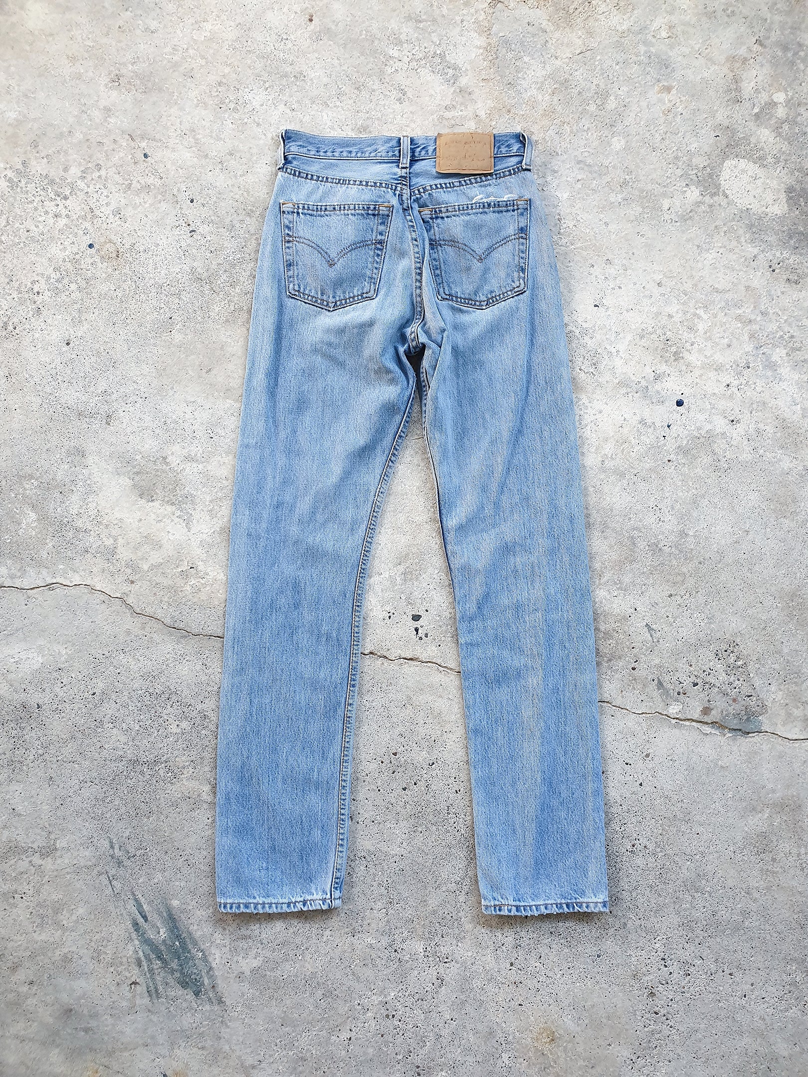 Levis 26 x clearance 32