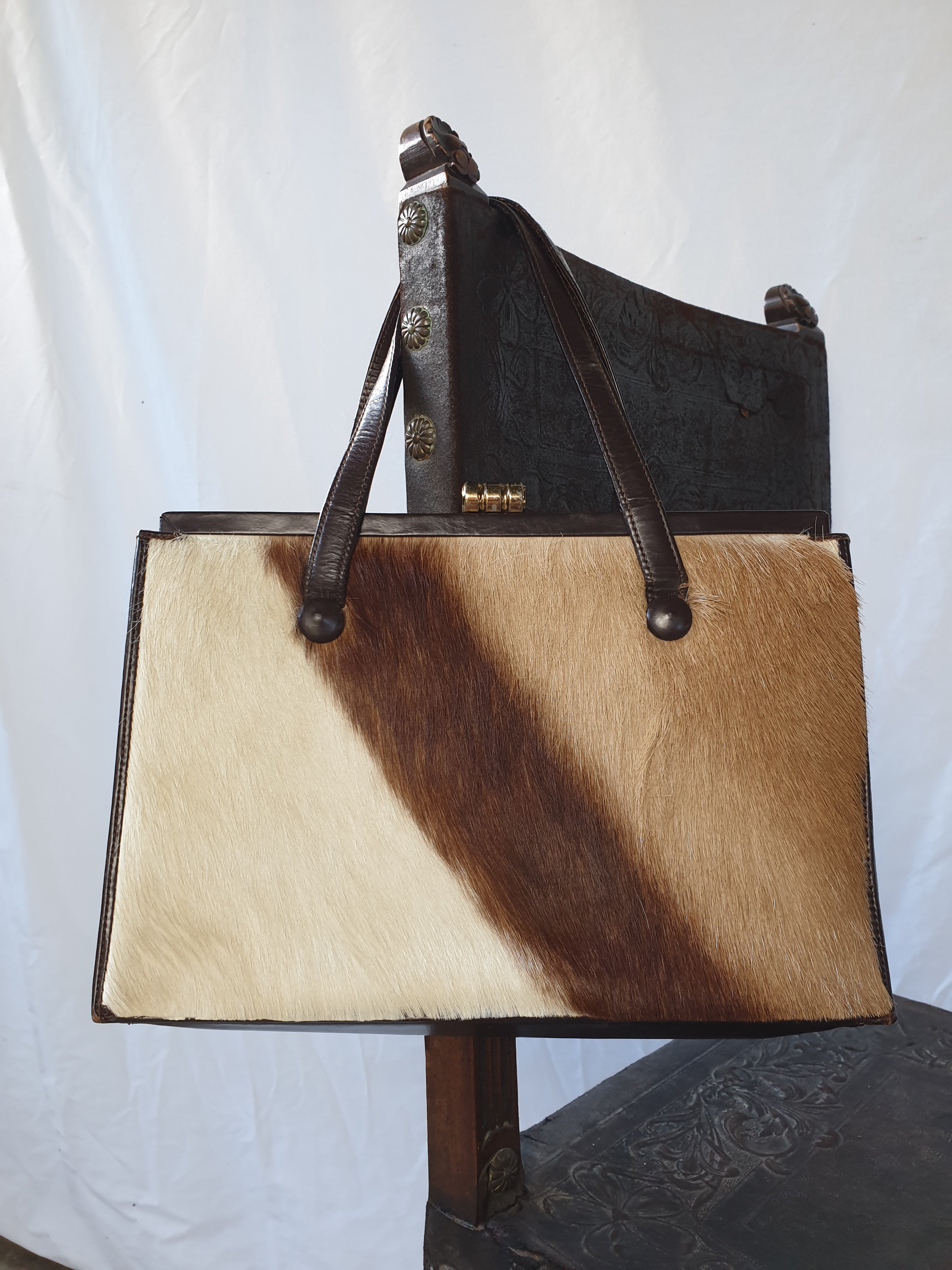 VINTAGE 1960s/70s FUR HIDE HANDBAG