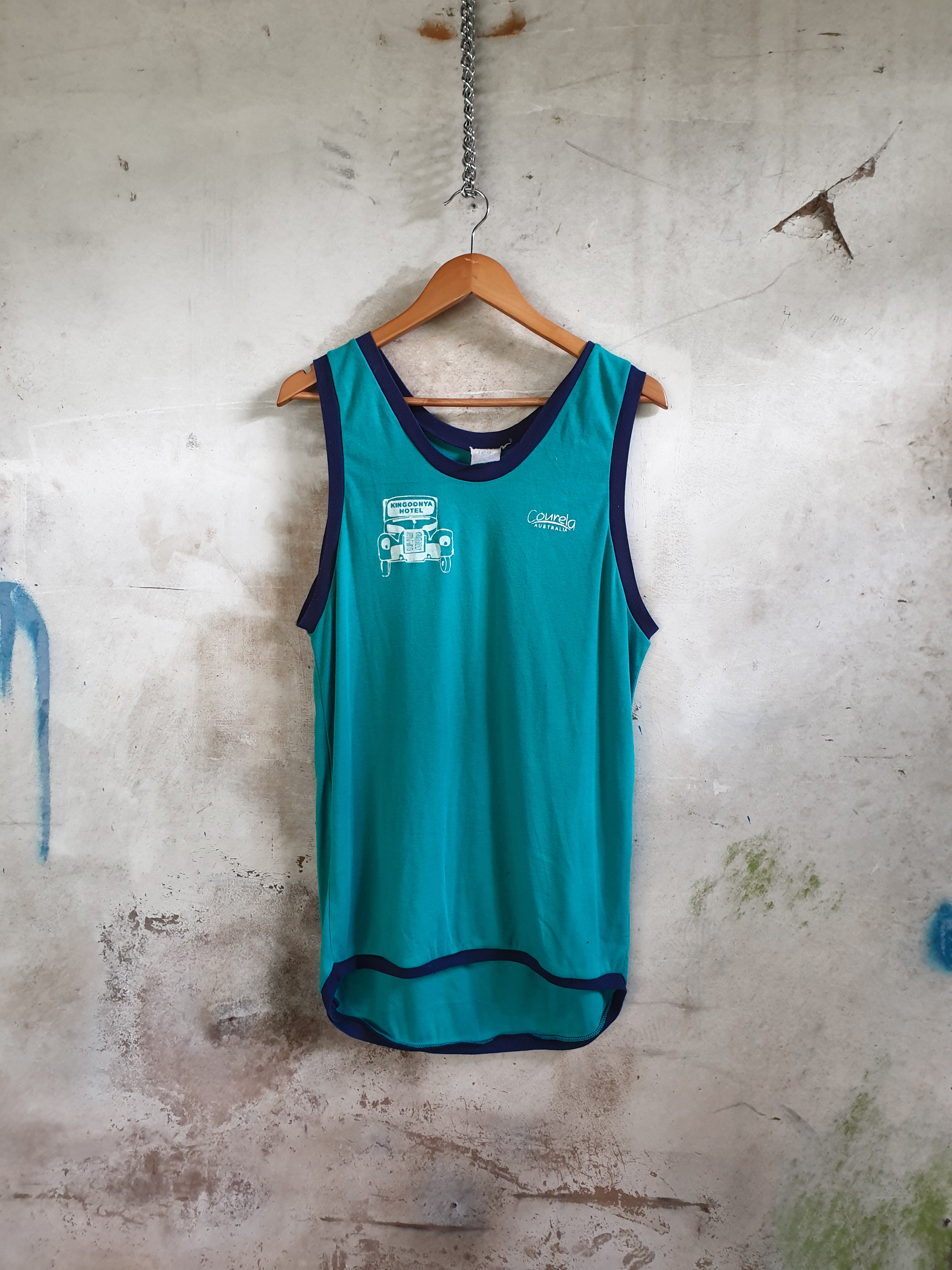 Vintage 'Kingoonya Hotel' Pub Souvenir Singlet