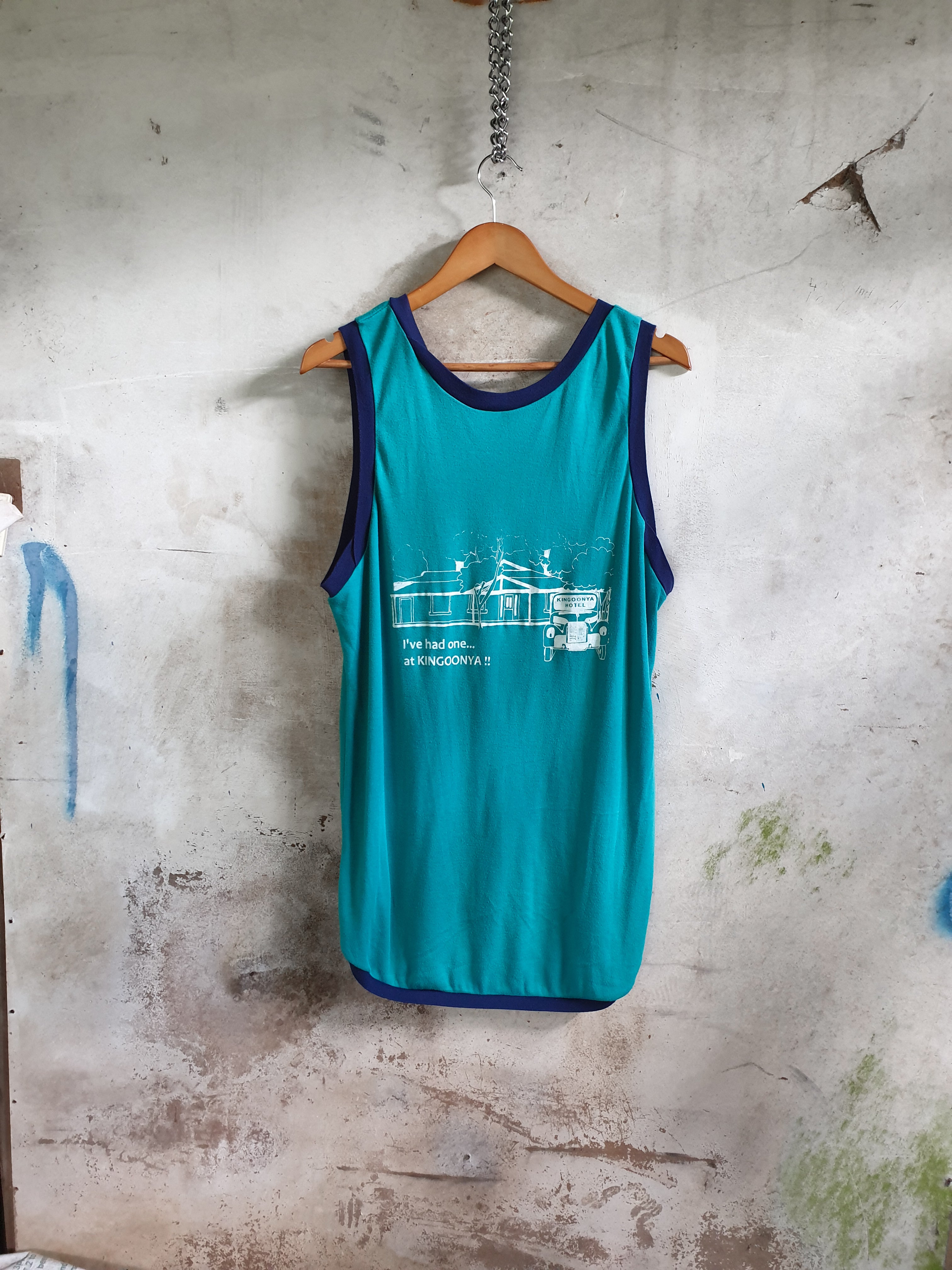 Vintage 'Kingoonya Hotel' Pub Souvenir Singlet