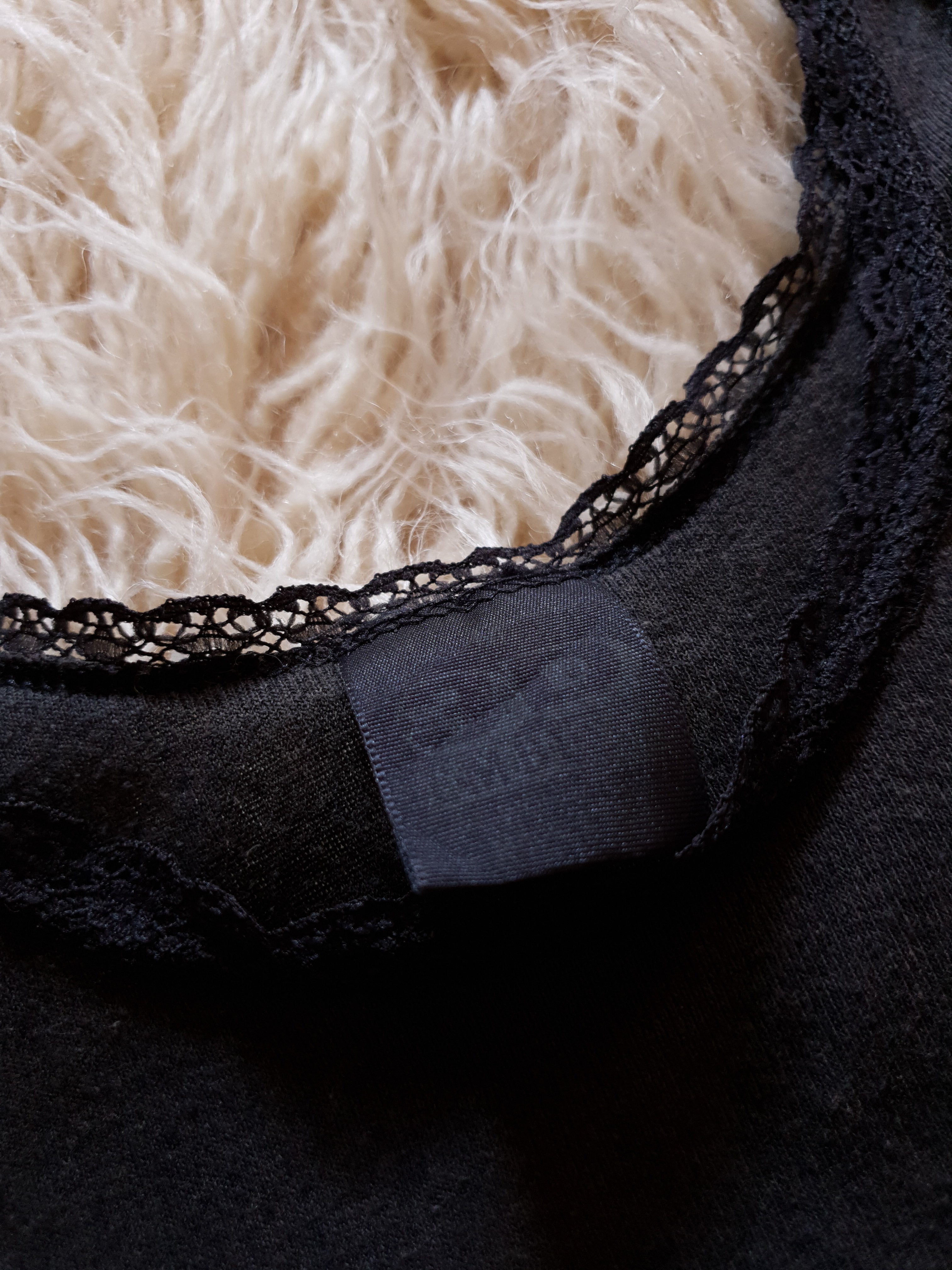 Vintage 1989 3D 'Bobby G' Print Wolf Lace Singlet