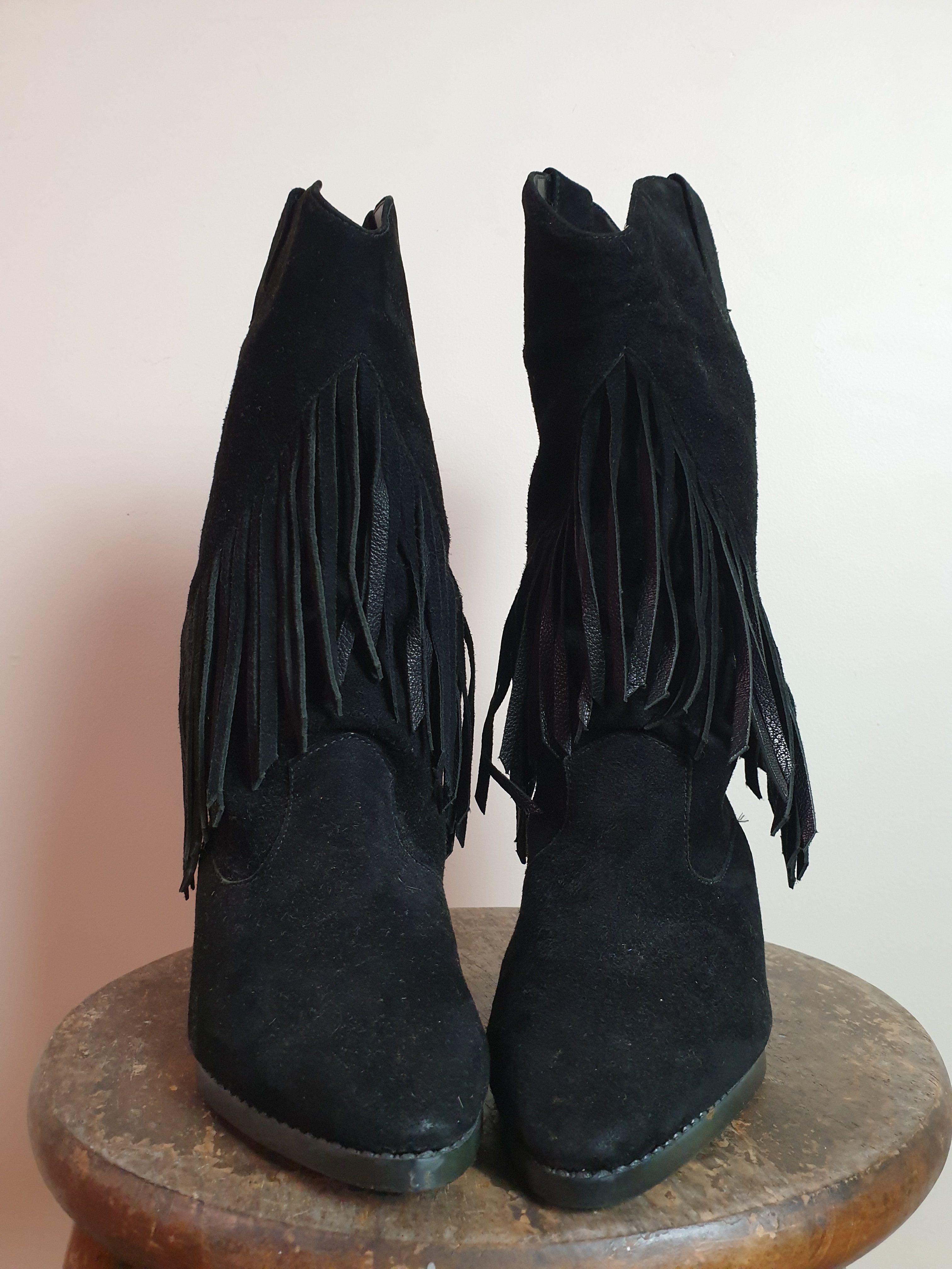 Vintage 80s Suede Leather fringed Cowgirl Boots