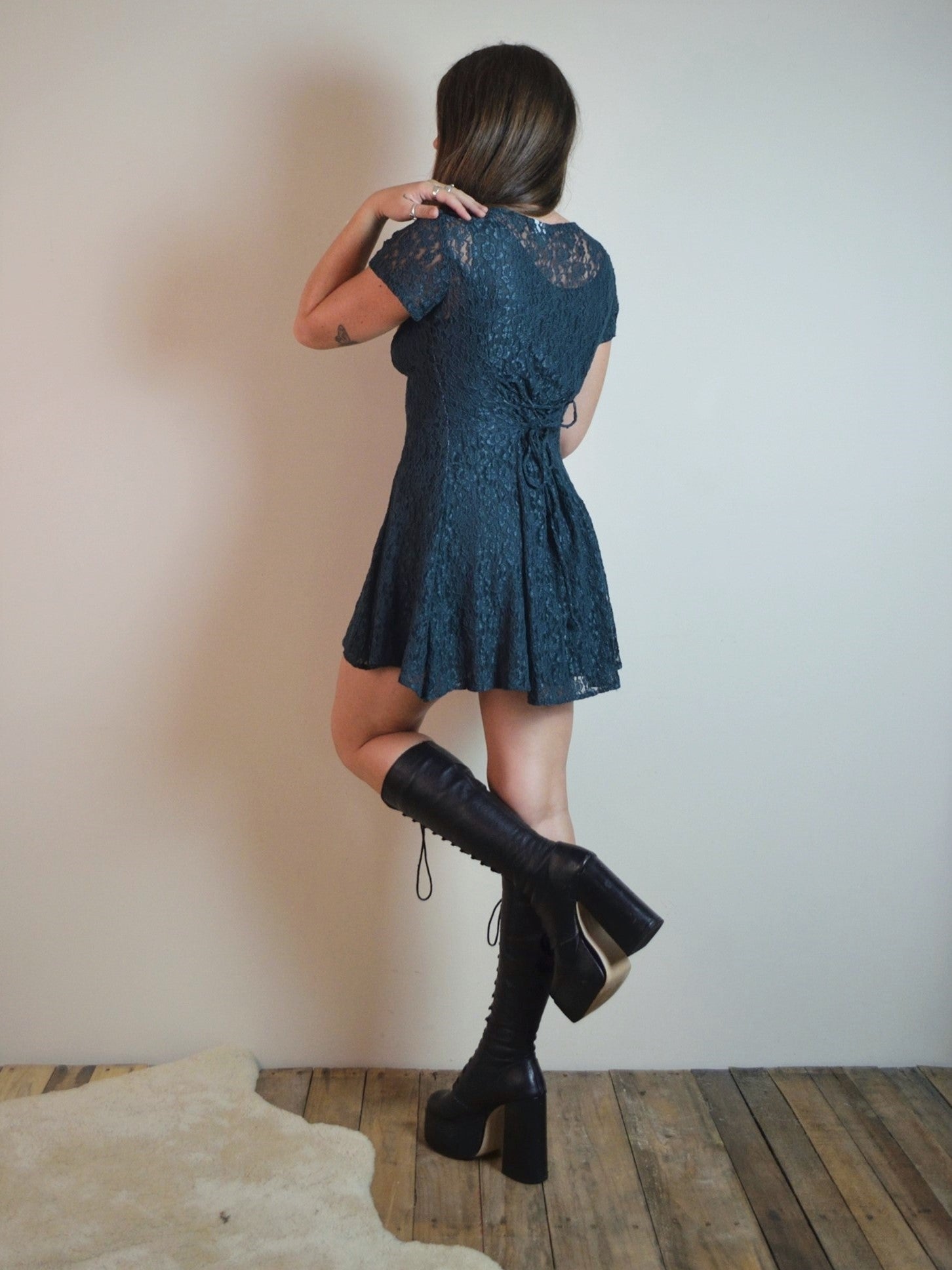 Vintage 90s lace back dress