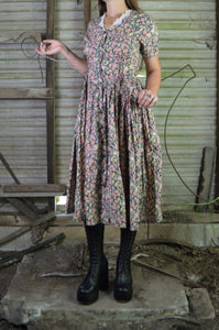 MAGIC MAMA EMPORIUM // Vintage 70s/80s Floral Lace-Up Prairie Western Midi  Dress – MagicMama Emporium